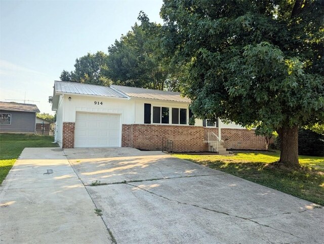914 Quail Ave, Harrison, AR 72601 - photo 1