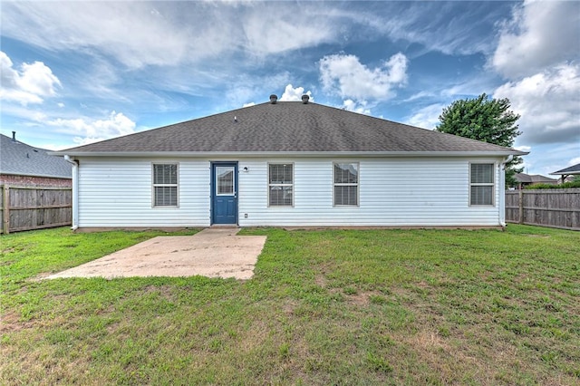 640 Spur Ln, Centerton, AR 72719 - rear view of property with a fenced backyard and a patio