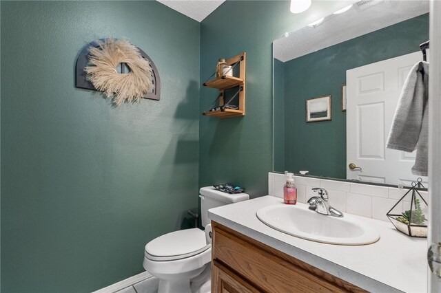 146 Horizon Ln, Alma, AR 72921 - half bath with vanity and a textured wall