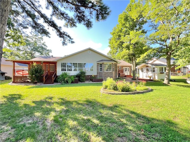 6 Hillcrest Dr, Holiday Island, AR 72631 - view of front of house featuring a front lawn
