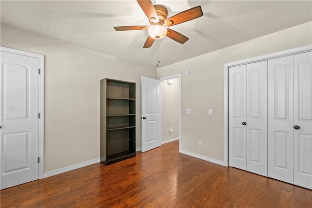 950 Nemett Cir, Pea Ridge, AR 72751 - unfurnished bedroom with wood finished floors, ceiling fan, and a closet