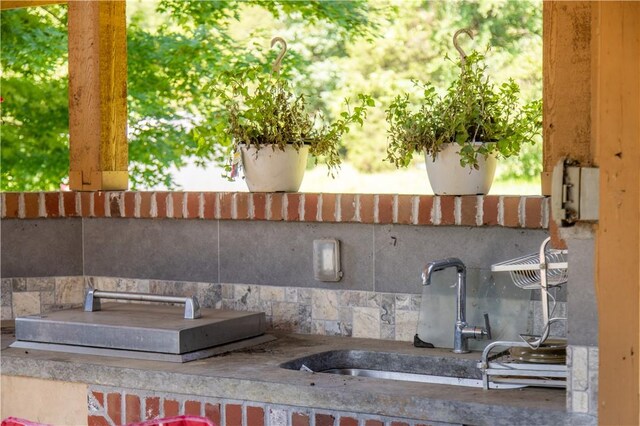 21569 Sibley Rd, Sulphur Springs, AR 72768 - view of patio with a sink