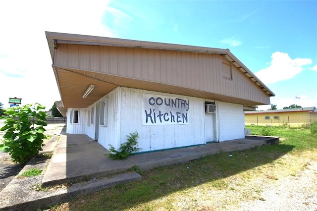 706 S 2nd St, Stilwell, OK 74960