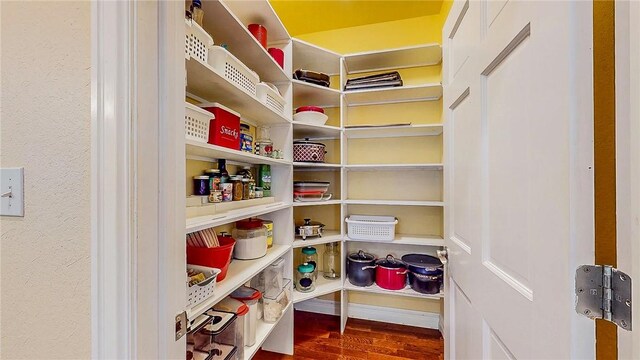 19641 Conestoga Rd, Elkins, AR 72727 - view of pantry