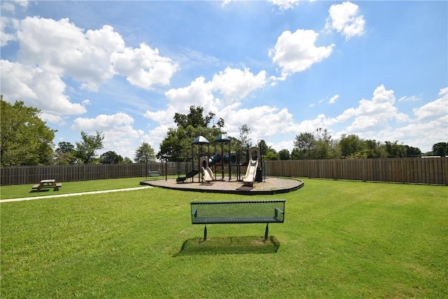 1052 Morra Ave, Tontitown, AR 72762 - view of yard