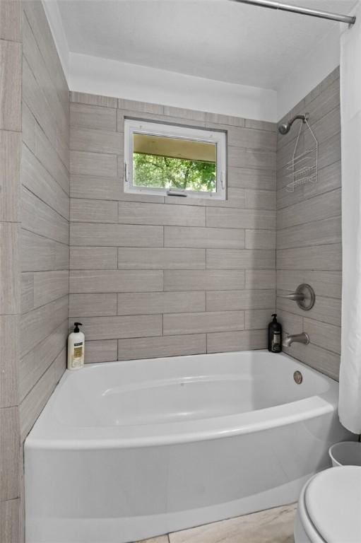 1115-1117 S Ellis Ave, Fayetteville, AR 72701 - full bath with shower / bathtub combination with curtain and toilet