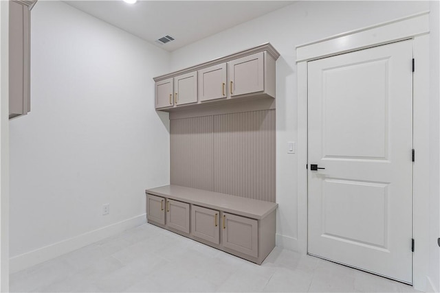 17 Westmorland Dr, Bella Vista, AR 72714 - mudroom featuring baseboards