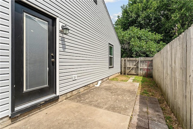 2905 NE 12th St, Bentonville, AR 72712 - entrance to property with a patio