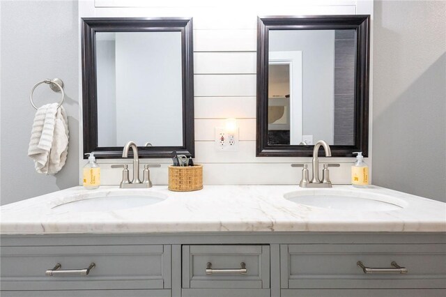 19475 Cotton Ln, Garfield, AR 72732 - full bath with double vanity