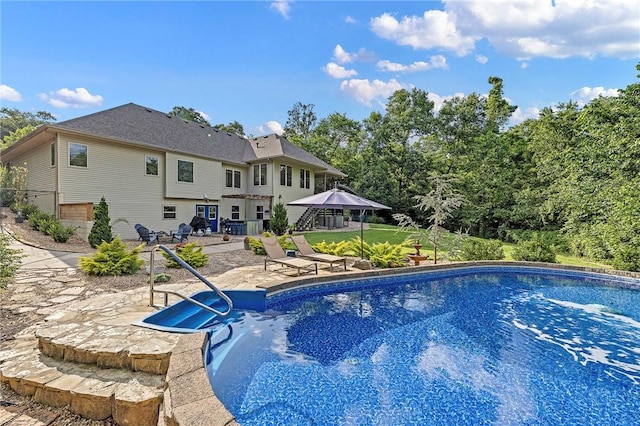 6 Leawood Pl, Bella Vista, AR 72715 - outdoor pool featuring a patio and a gazebo