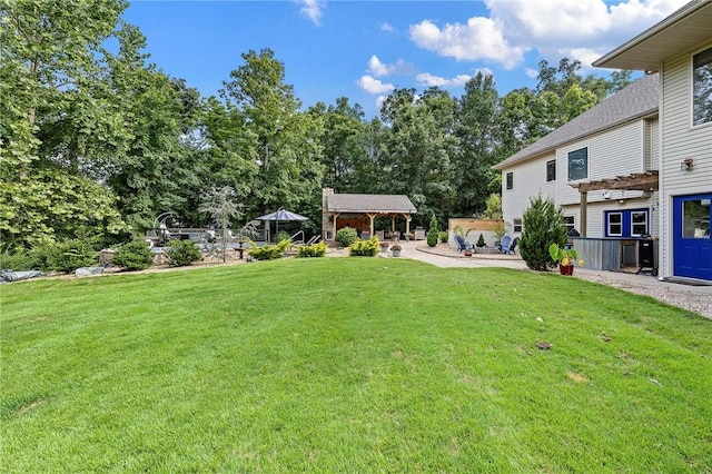 6 Leawood Pl, Bella Vista, AR 72715 - view of green lawn with a patio area and view of wooded area