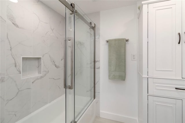 22556 E War Eagle Rd, Springdale, AR 72764 - bathroom with enclosed tub / shower combo