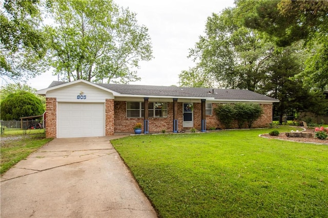 805 S Oak Hill St, Siloam Springs, AR 72761 - single story home with an attached garage, brick siding, and concrete driveway