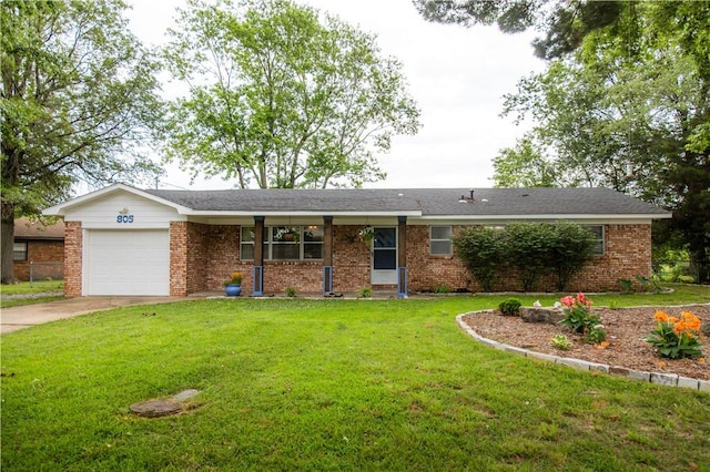 805 S Oak Hill St, Siloam Springs, AR 72761 - single story home featuring driveway, an attached garage, brick siding, and a front lawn