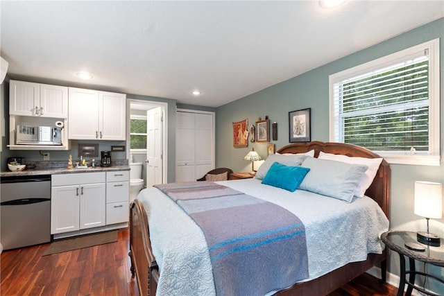 393 Timberlake Ln, Eureka Springs, AR 72631 - bedroom with dark wood-style flooring, recessed lighting, and bar with sink