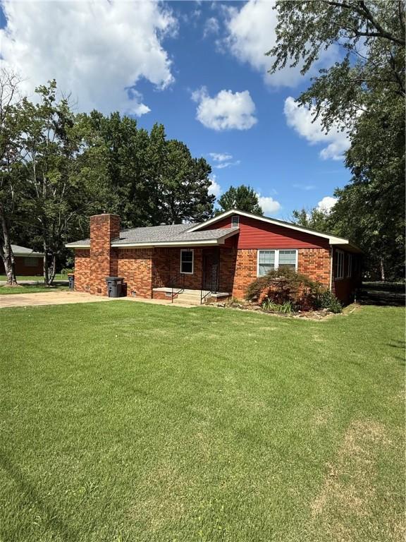 223 E Circle Dr, Russellville, AR 72801 - photo 1