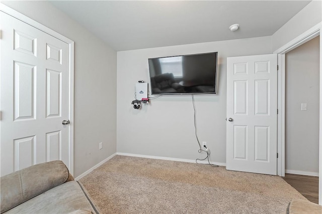 2586 Chittick St, Pea Ridge, AR 72751 - sitting room featuring baseboards and carpet