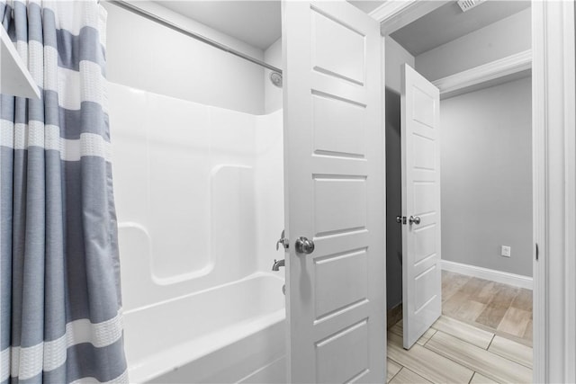 1001 Kimball Ln, Pea Ridge, AR 72751 - full bath with shower / bathtub combination with curtain and baseboards