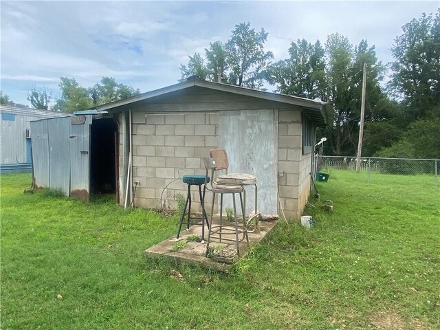 3218 Mulberry Wire Rd, Mulberry, AR 72947 - view of outbuilding