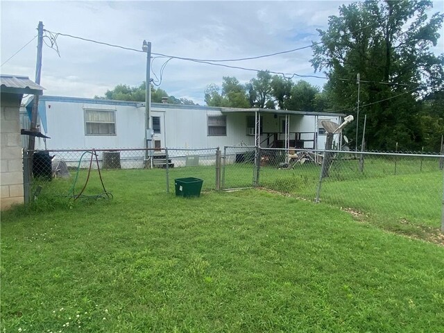 3218 Mulberry Wire Rd, Mulberry, AR 72947 - view of fenced yard
