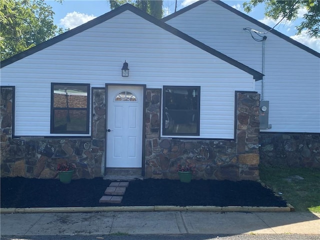 21 S Elizabeth St, Dover, AR 72837 - view of front of home with stone siding