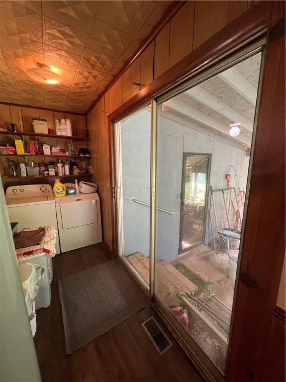 715 Montgomery St, Clarksville, AR 72830 - photo 16
