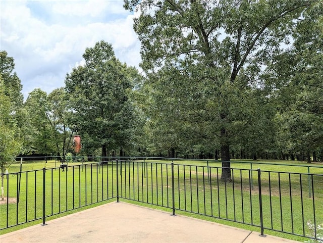1445 Woodhaven Ln, Harrison, AR 72601 - view of patio / terrace