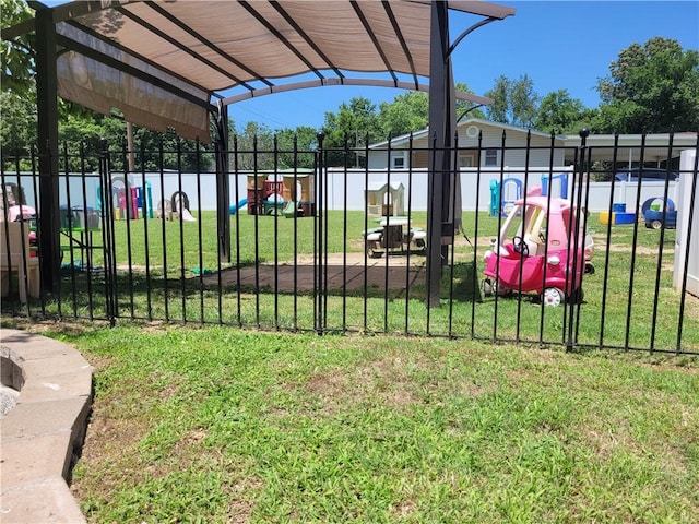400 Franklin St, Harrison, AR 72601 - view of property's community with a dog friendly area and a carport