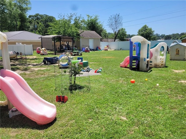 400 Franklin St, Harrison, AR 72601 - view of yard featuring a playground and a shed