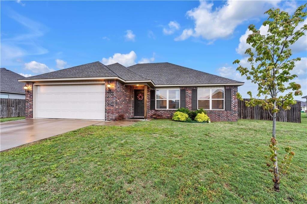 992 Maddy St, Elkins, AR 72727 - photo 1