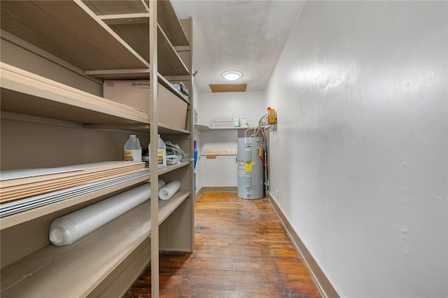 702 E Argyle, Harrison, AR 72601 - storage with water heater