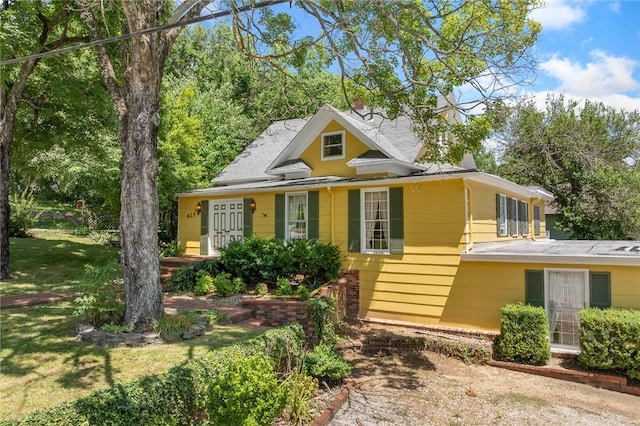 625 W College Ave, Harrison, AR 72601 - view of front of property featuring a front lawn
