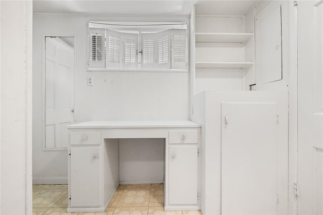 625 W College Ave, Harrison, AR 72601 - interior space