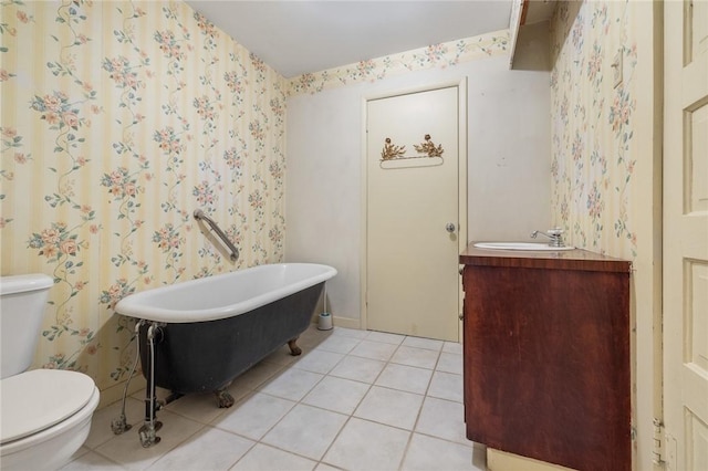 625 W College Ave, Harrison, AR 72601 - full bath with a soaking tub, tile patterned floors, vanity, and wallpapered walls