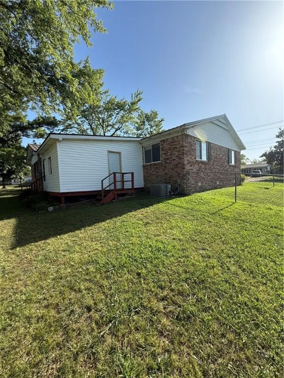 1005 Lt Goins Ave, Green Forest, AR 72638 - photo 3