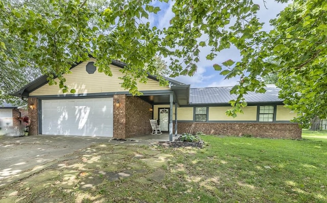 2104 N Hummingbird Dr, Springdale, AR 72764 - photo 2