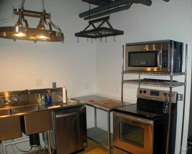 201 Lamkin St Apt 104, Pueblo, CO 81003 - photo 12