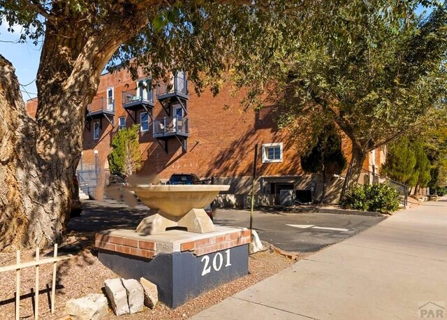 201 Lamkin St Apt 104, Pueblo, CO 81003 - photo 2