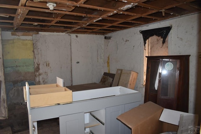 view of unfinished basement