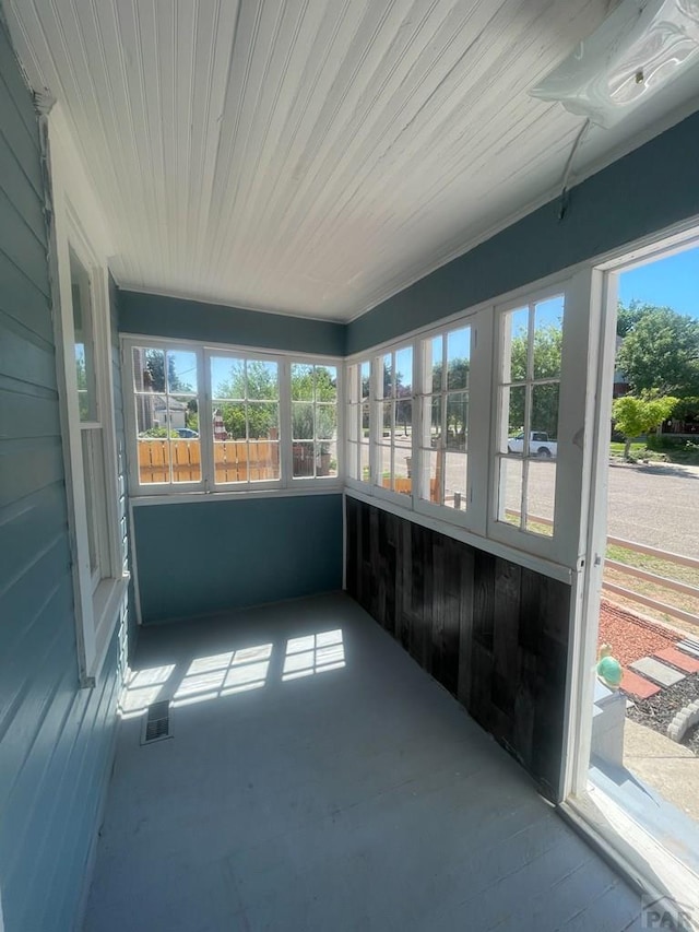 15 E 8th St, La Junta, CO 81050 - view of unfurnished sunroom