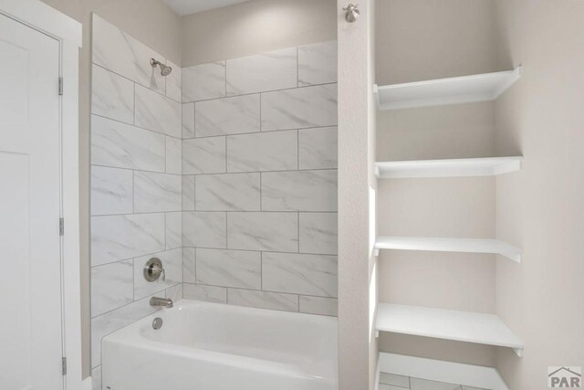 bathroom featuring shower / tub combination