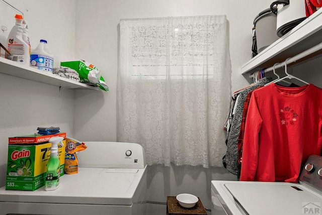 2306 Cortez Rd, Pueblo, CO 81003 - clothes washing area with laundry area and washing machine and clothes dryer