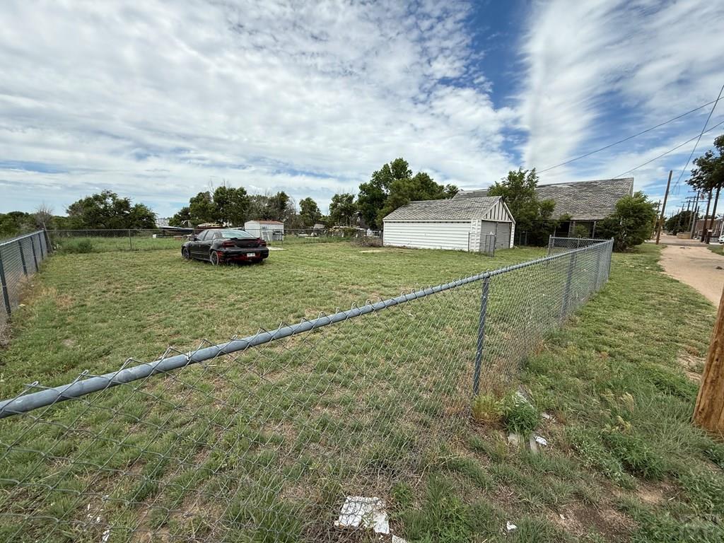 309 W 13th St, Eads, CO 81036 - view of fenced backyard