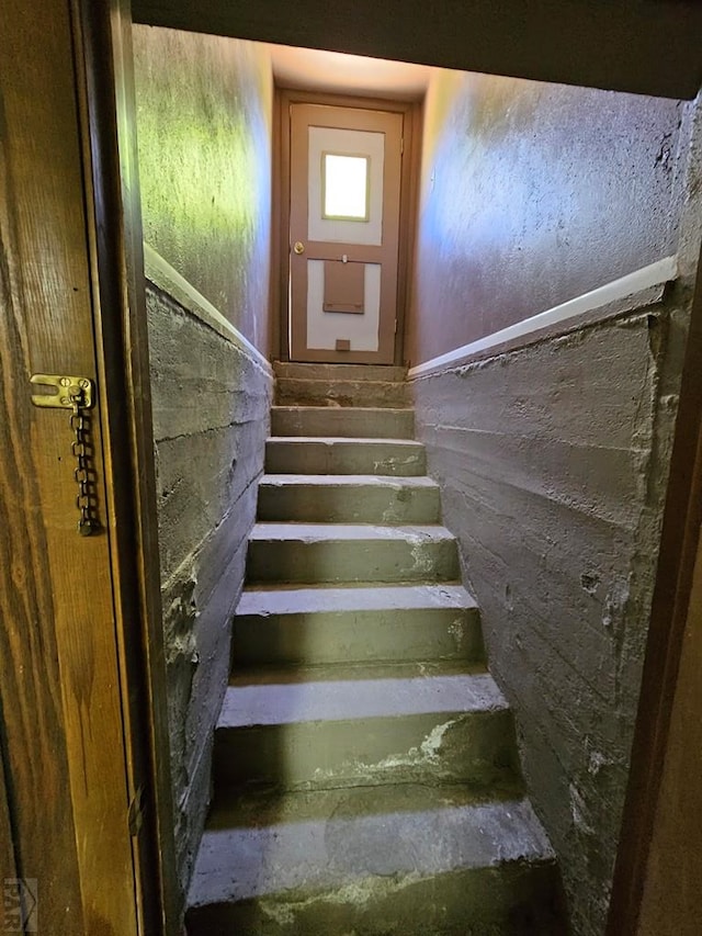 103 S Goff St, Eads, CO 81036 - view of stairs
