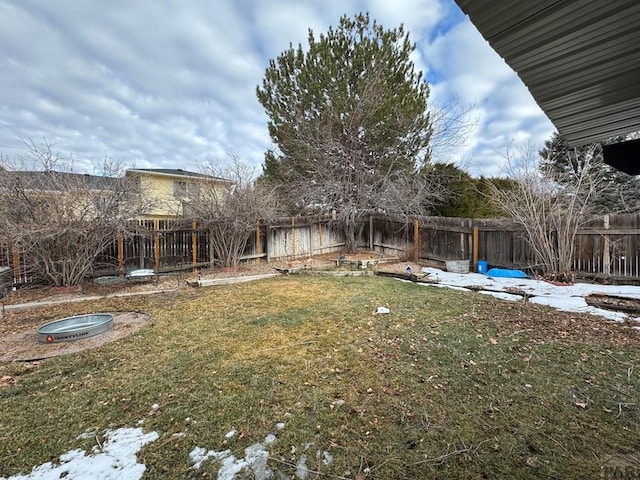 view of yard featuring a fenced backyard