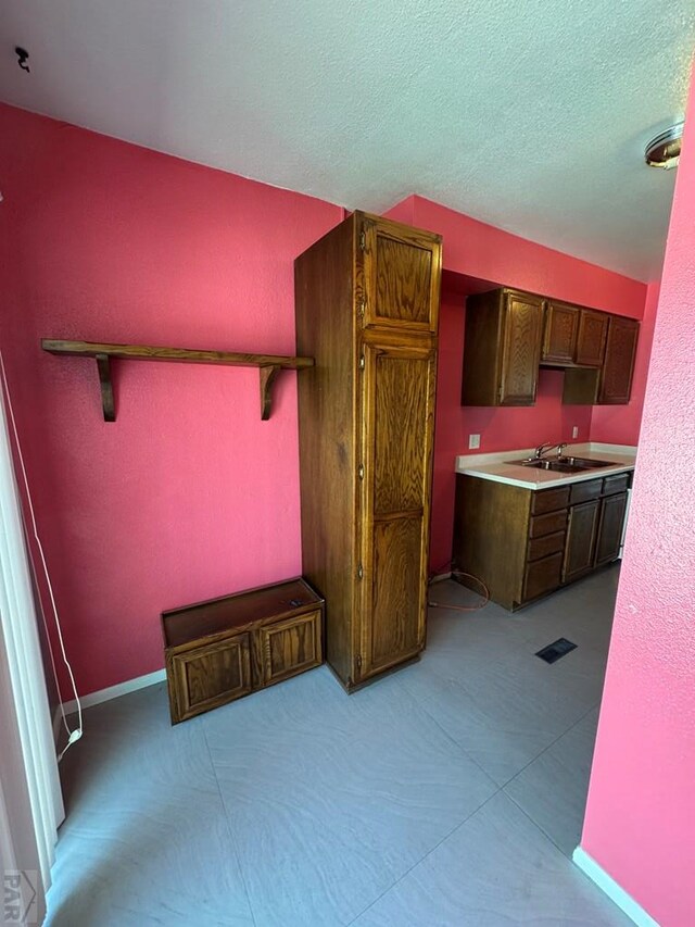 17 W 8th St, La Junta, CO 81050 - photo 10