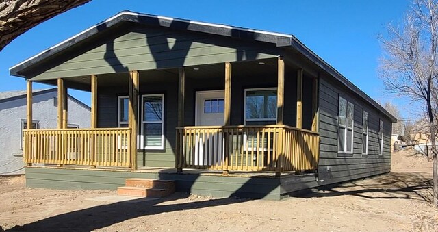 view of front of house with a porch