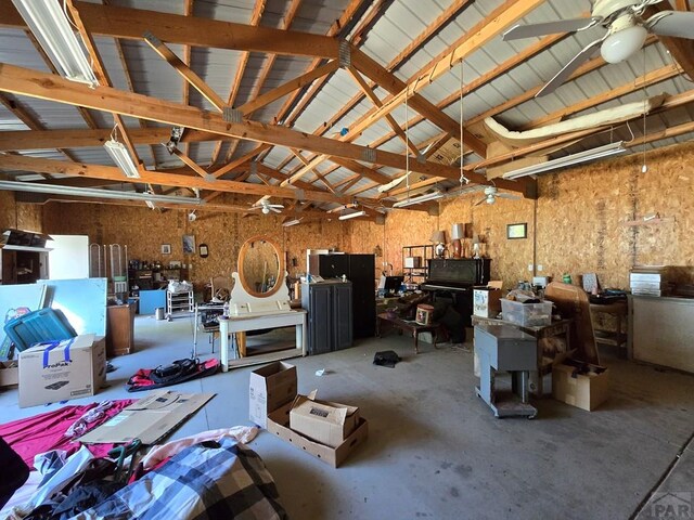 garage featuring a ceiling fan