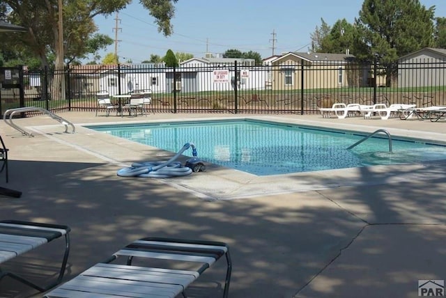 5000 Red Creek Springs Rd Unit 33, Pueblo, CO 81005 - community pool with a patio