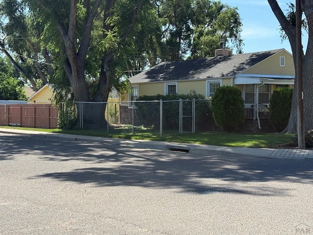 402 Alma Ave, Pueblo, CO 81004 - view of front of house with a chimney
